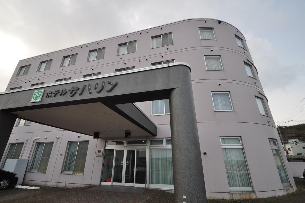 Saharin Hotel 3*