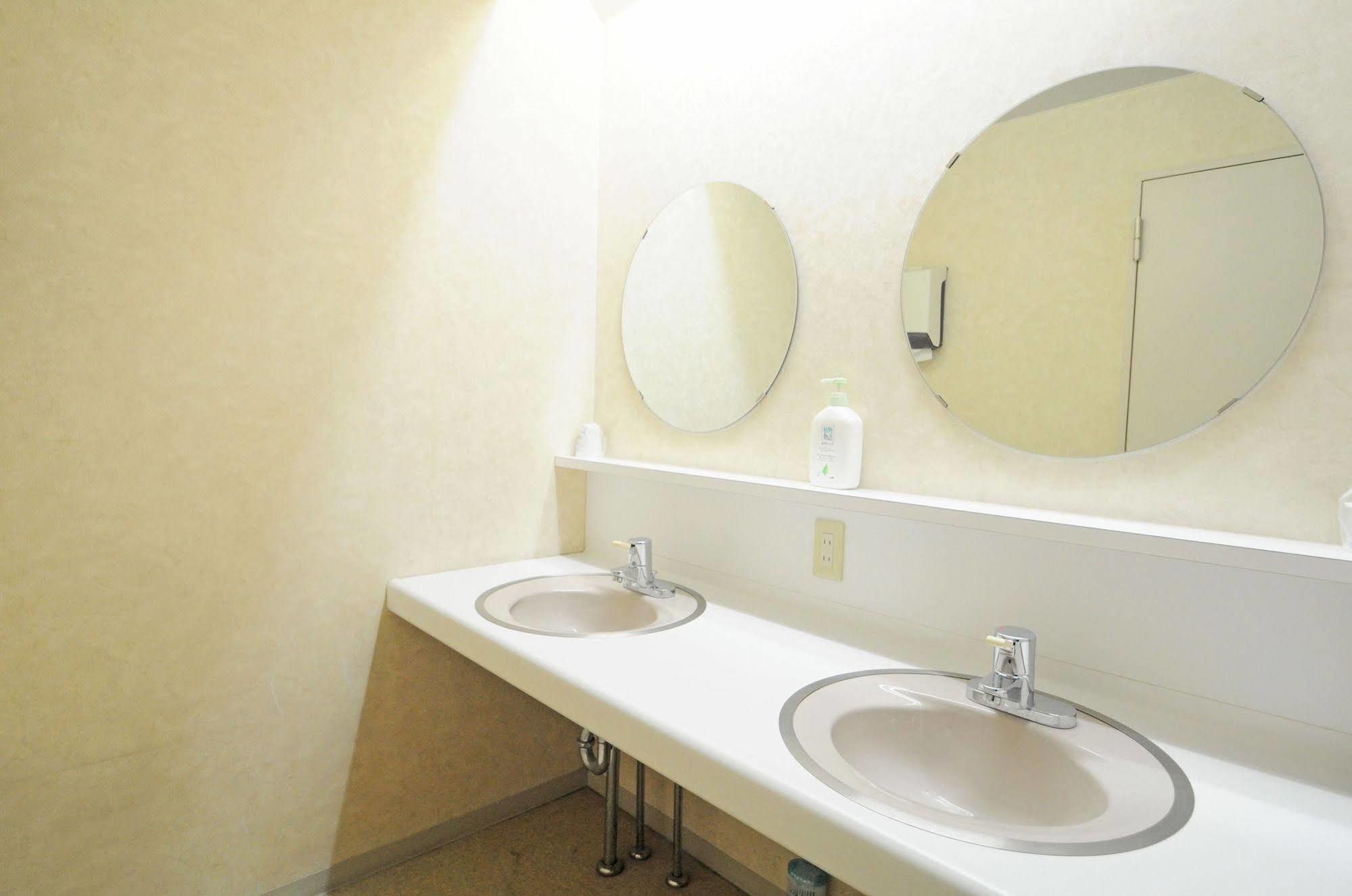 Saharin Hotel 3*